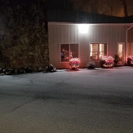 University Inn Cullowhee ภายนอก รูปภาพ